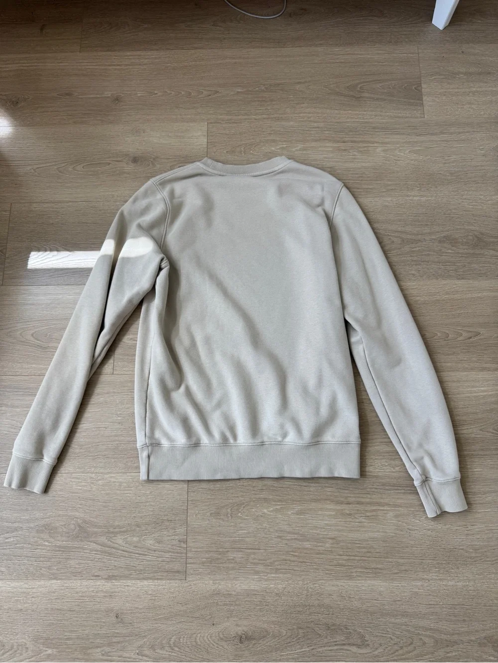 Vuori Men’s Beige Crewneck Sweater